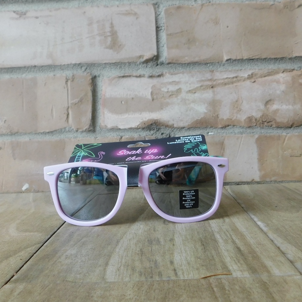 Pan Oceanic Eyewear Soak Up The Sun! Sunglasses